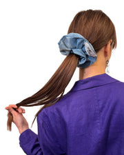 Scrunchie in jeans